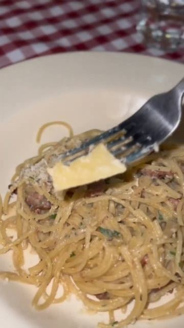 Папа расстроен…☹️ Обзор ресторана #DelPapa на Калинина📍#abrestaurants #дельпапа #алматы #казахстан смотреть онлайн