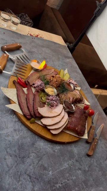 #вкусно #ресторан #еда #кафе #общепит #мясо #копчение #брискет #bbq #смокер смотреть онлайн