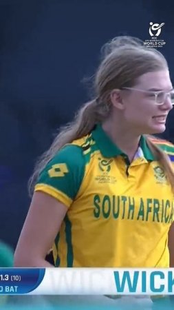 Fay Cowling brings in the first wicket for South Africa with her pin-point accuracy  #U19WorldCup