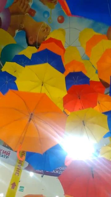 красивый интерьер из зонтов смотреть онлайн