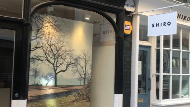 Идём на улицу ресторанов и ищем где Christi’s London смотреть онлайн