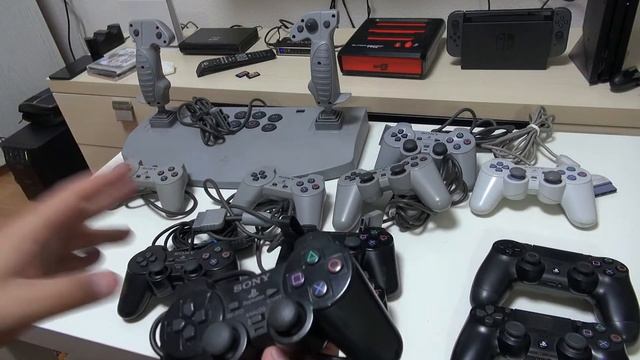 Sony PlayStation-ийн controller-ууд смотреть онлайн