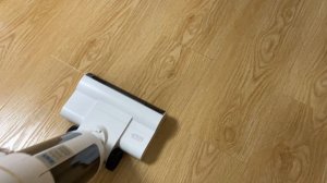 Демонстрация уборки пылесосом РЕДМОНД MultiClean VH1334-тест 2