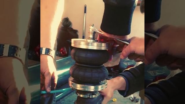 Передняя винтовая пневмо стойка Ланос Rubena 130x2 смотреть онлайн