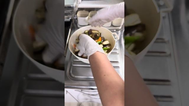 Корейский салат-закуска из баклажанов «КАДИ-ХЕ»Остро-кислый-пряный с зеленью и чесночком,вкуснотища