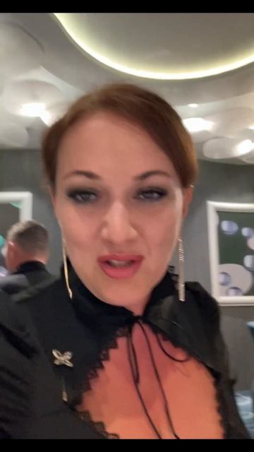 Ужин в круизе MSC World Europa. Ведущая Анна Тетерюк. смотреть онлайн