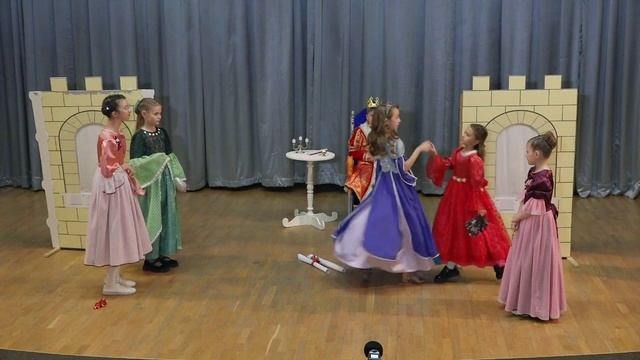 "Здравствуй, Принцесса!" (часть первая) . Дети 9-10 лет смотреть онлайн