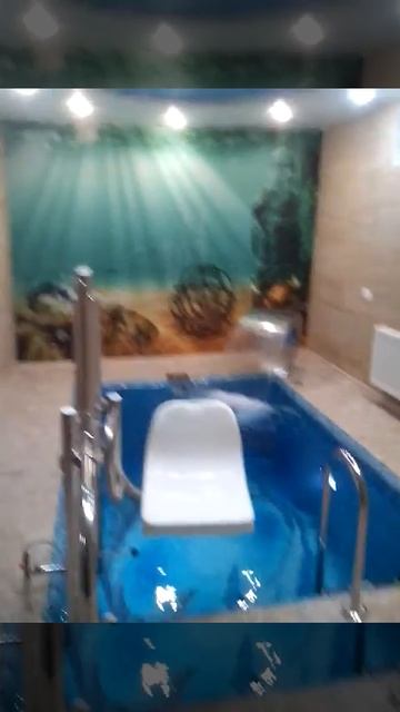 Бассейн с панно - водопад смотреть онлайн