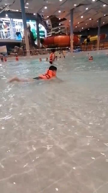 Аквапарк ЛетоЛето) смотреть онлайн