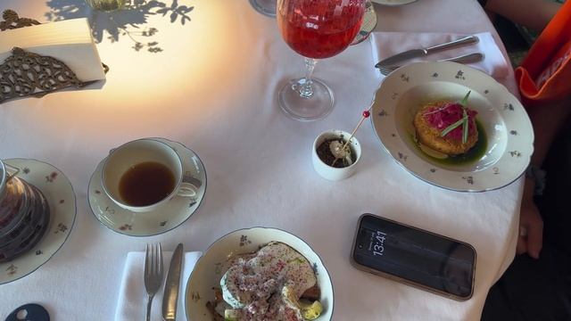 SPB VLOG p. 1 | милые кофейни, girls trip и джазовый концерт смотреть онлайн