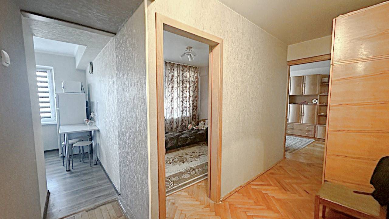 Двухкомнатная квартира 50 кв.м. с ремонтом и мебелью. Краснодарский край, город Армавир.