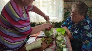 ВКУСНЕЙШИЕ ПОМИДОРЫ с КАБАЧКАМИ🍅🍅🙋♀️💖В селе у СВЕКРУНЬКИ !👍🙋♀️