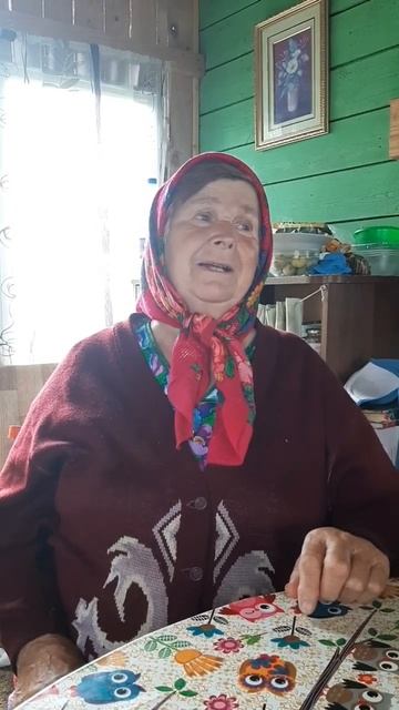 Бабуля поёт старые песни!!! Хоть к Малахову отправляй... смотреть онлайн
