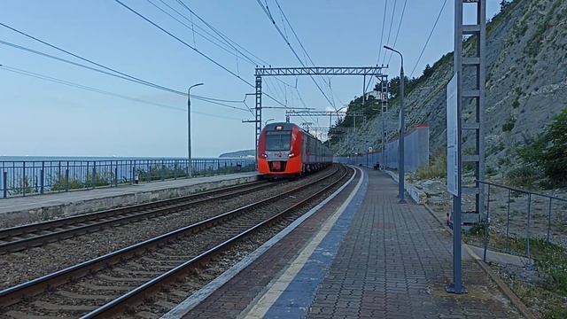 Электропоезд ЭС1 - 009 / 043 Краснодар/Туапсе — Имеретинский курорт смотреть онлайн