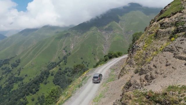 Тушети. До перевала. Верхняя часть дороги после серпантина. смотреть онлайн