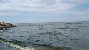 Каспийское море, пляж Махачкалы, 20.07.2024