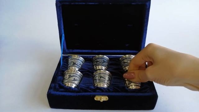 Набор шесть серебряных стопок 70-06(6) смотреть онлайн