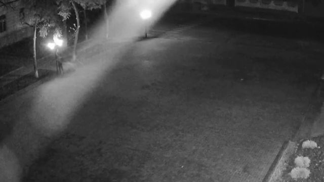 Камери спостережння в Ізюмі зафіксували перший злочин смотреть онлайн