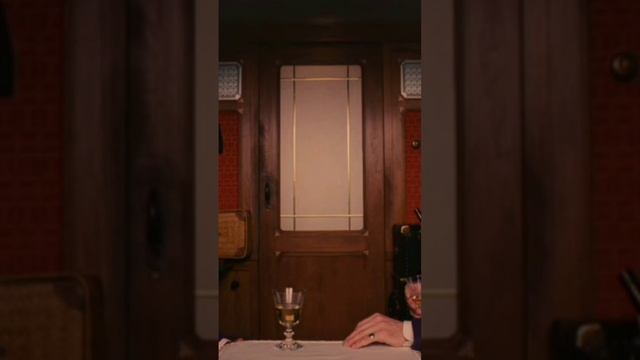 🕺🏼 Когда ты молод, предпочитаешь филейную вырезку / Отель "Гранд-Будапешт" #шортс #shorts #фильмы смотреть онлайн