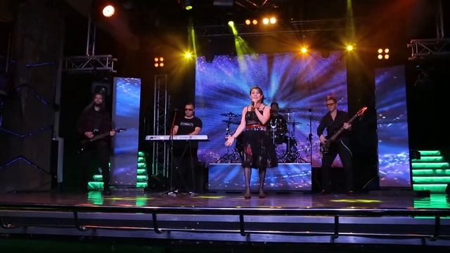 Сладкая девчонка Светлана Федорова сл М Андреев,муз А Колобанов смотреть онлайн