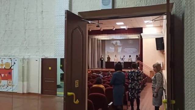 поход в дом культуры на встречу с Главой администрации города смотреть онлайн