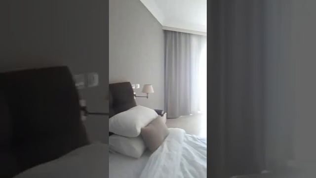 Обзор большого и уютного номера 4304 в отеле Aurora Oriental Resort Sharm el Scheich смотреть онлайн