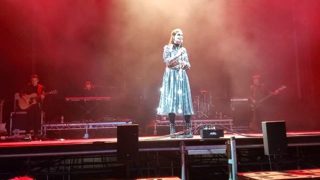 Sophie Ellis-Bextor - Young Blood Edinburgh 2022 смотреть онлайн
