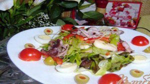 Легкий салат с морепродуктами