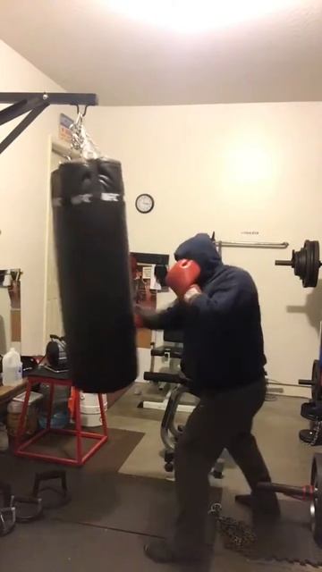 Heavy bag time 🥊 смотреть онлайн