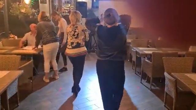 Очень красиво танцуют гости Трускавца🇦🇿🇦🇿🇸🇯🇦🇿🇵🇱🇺🇦 смотреть онлайн