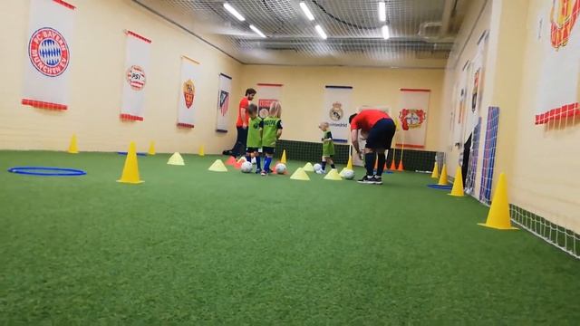 Пробная тренеровка футбол от 2 лет смотреть онлайн