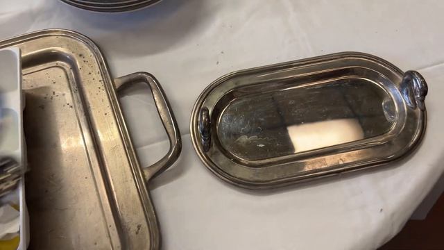 ОБЗОР ФРАНЦУЗСКОЙ БАРАХОЛКИ. ПОИСК ВИНТАЖНЫХ СОКРОВИЩ В СОЦИАЛЬНОМ МАГАЗИНЕ.