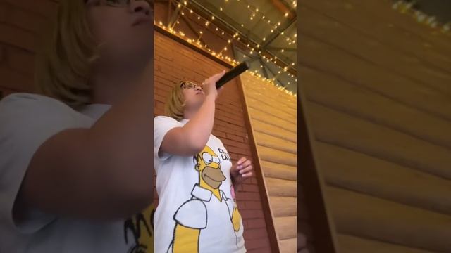 А в ресторане ))) второй куплет закосячила. Песня Дарисы Долиной смотреть онлайн