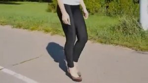 Девушка в леггинсах 2 Girl