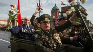Анатолий Воскобойников - Когда на бой смертельный шли. Читают Елена Лаковская и Владислав Витковский