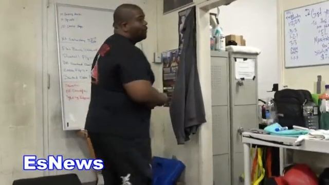 Kendra Sunderland Wokring Out With Coach Dwayne & Carmen Caliente EsNews Boxing смотреть онлайн