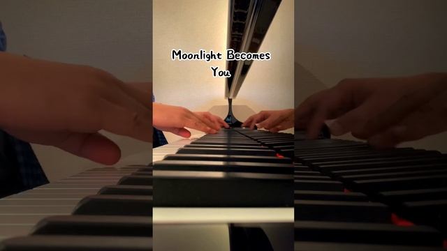 Moonlight Becomes You • Kazuhiro Omori (p, b) смотреть онлайн