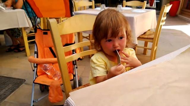 Эми ест меню смотреть онлайн