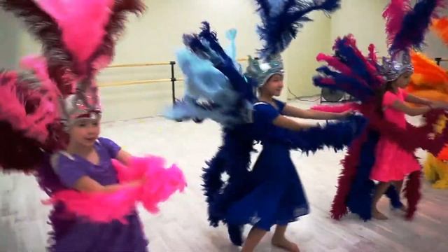 ЛЕТНИЕ КАНИКУЛЫ в ТРАДИЦИИ смотреть онлайн