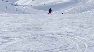 Спокойный зрелищный карвинг на горных лыжах, разминка профи | Slow epic ski carving