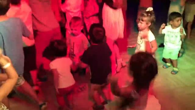 Мини диско вечеринка смотреть онлайн