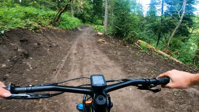 Проезд от первого лица новой трассы кросс кантри в Белокурихе смотреть онлайн