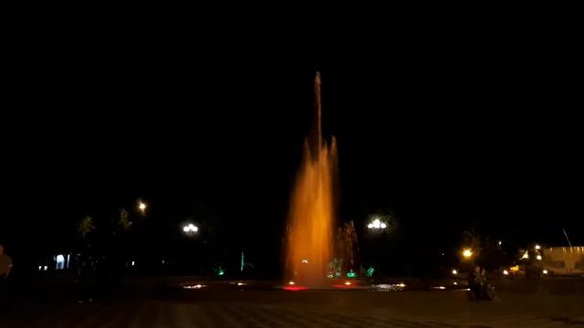 181. Аллея фонтанов и городские собаки смотреть онлайн