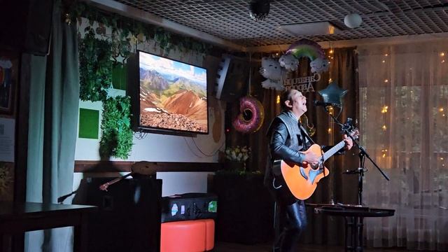 Фрагмент выступления Алексея Чичакова в санатории "Аврора" смотреть онлайн