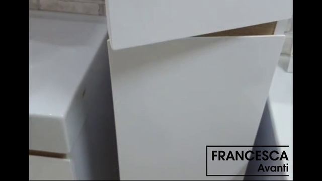 Шкаф-пенал Венеция Bianco 30 подвесной универсальный