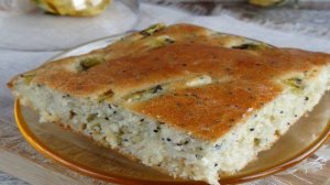 Пирог на манке с киви и маком