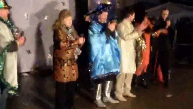 Судак. "Зажжение Городской Ёлки". Декабрь 2010.wmv смотреть онлайн