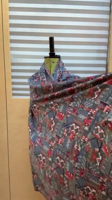 1980s vintage fabric polyester printed Aztec style print material смотреть онлайн