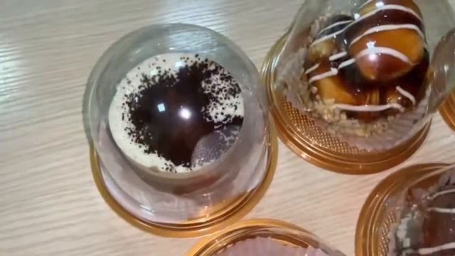 Бегали по делам и забежали по пути в столовую, вкусно. но дорого! смотреть онлайн