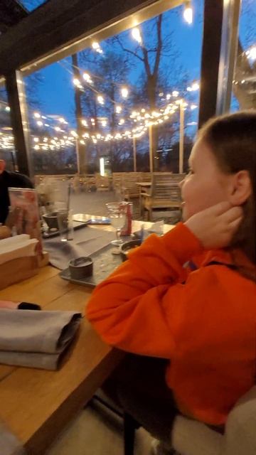 Ужин на французком! Пробуем новые блюда ресторана! #сеновал#morning #star #shorts смотреть онлайн